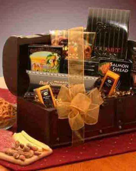 The Gourmet Connoisseur Gift Chest