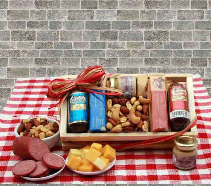 Sausage and Cheese Snack Gift Pack