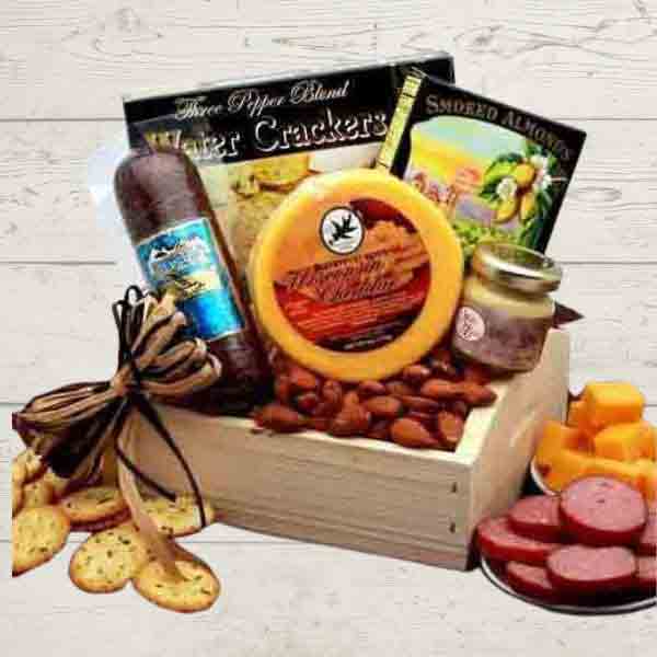 Sausage, cheese, cracker, and more in a wooden gift box. Ideal gift for one or two people.